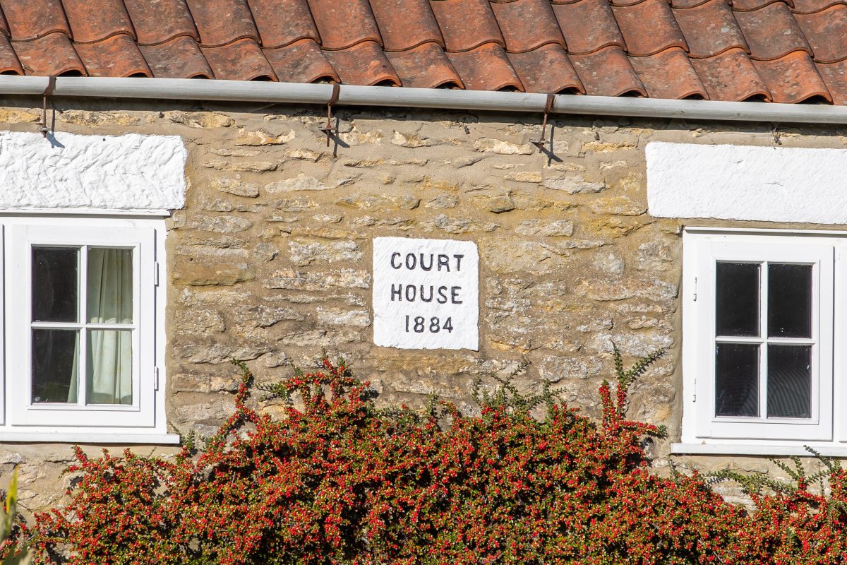 COURT HOUSE photo 3